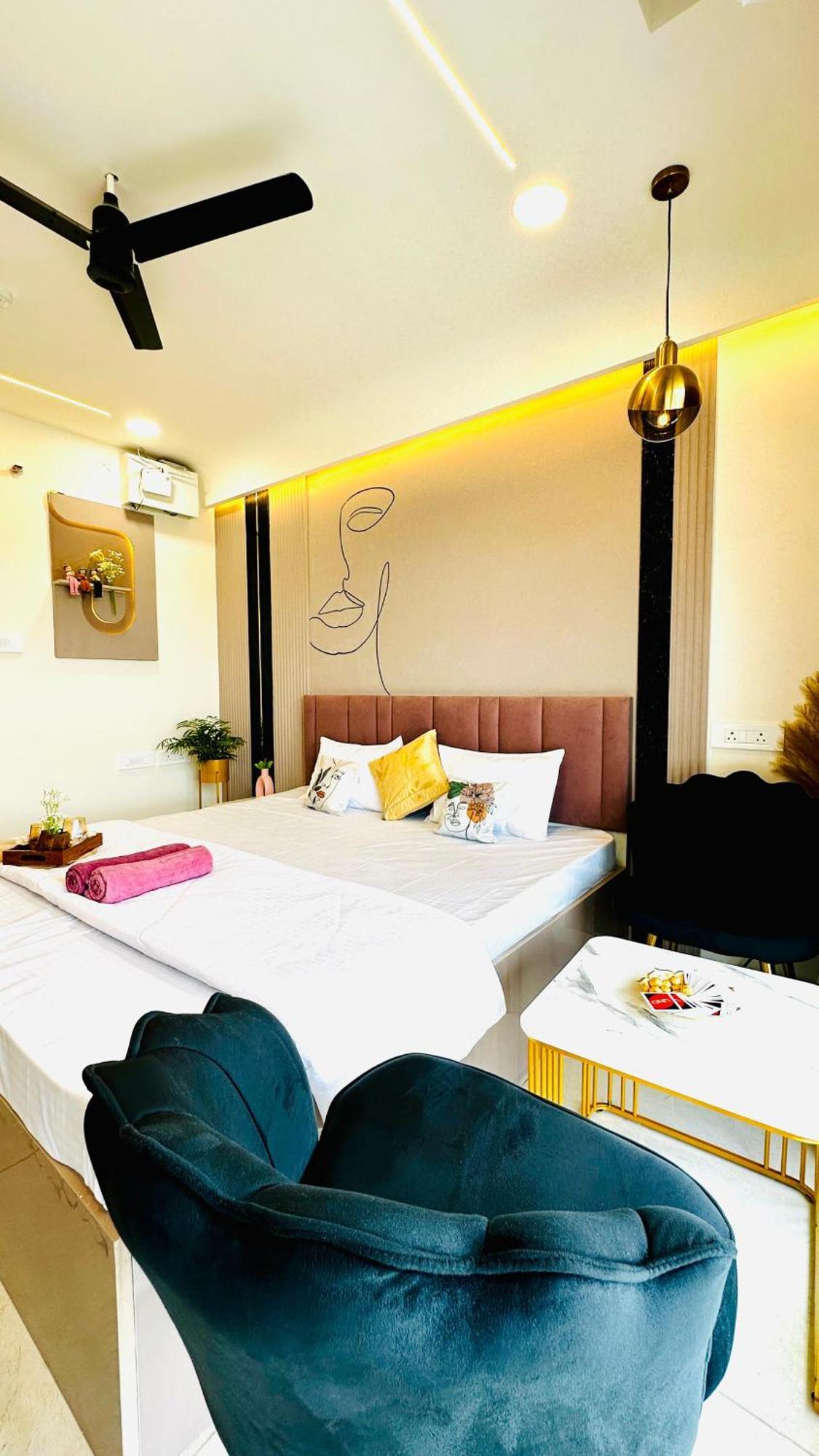 The Serene With Scenic Beauty And Sunset Apartment